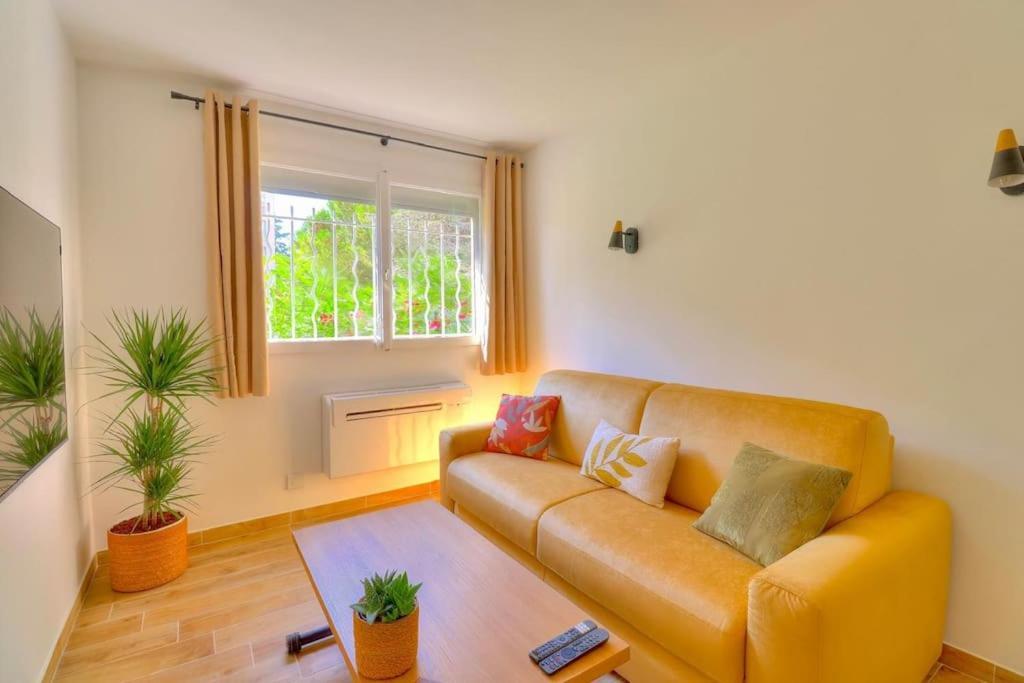 Charmant Studio Renove A Antibes, Plage A 10 Min A Pied Exteriör bild
